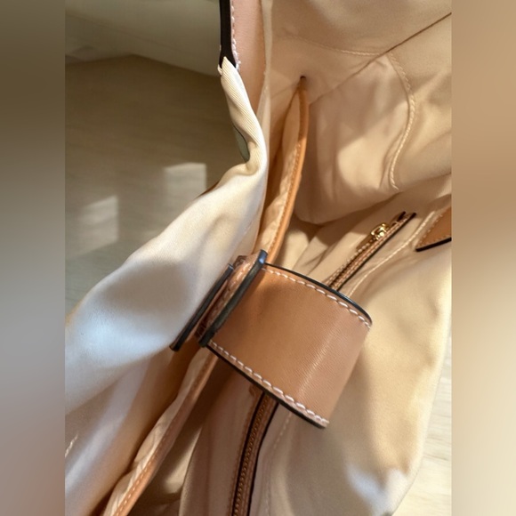 Tory Burch Ella Printed Floral Tote Bag - Picture 4 of 9